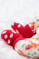 Noa Knitted Booties, Red/Mushroom (one size)